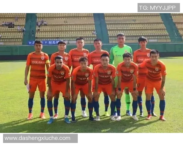 武汉足球队以98分领跑冠军赛积分榜展现强大实力和夺冠希望