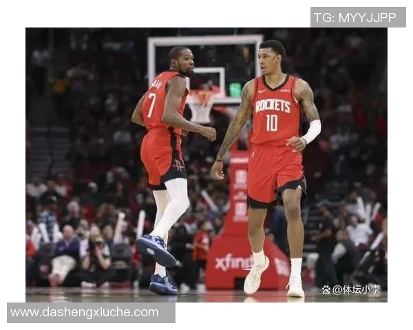 火箭与快船激战三月十六日NBA赛场精彩对决引发球迷热议 火箭与快船激战三月十六日NBA赛场精彩对决引发球迷热议